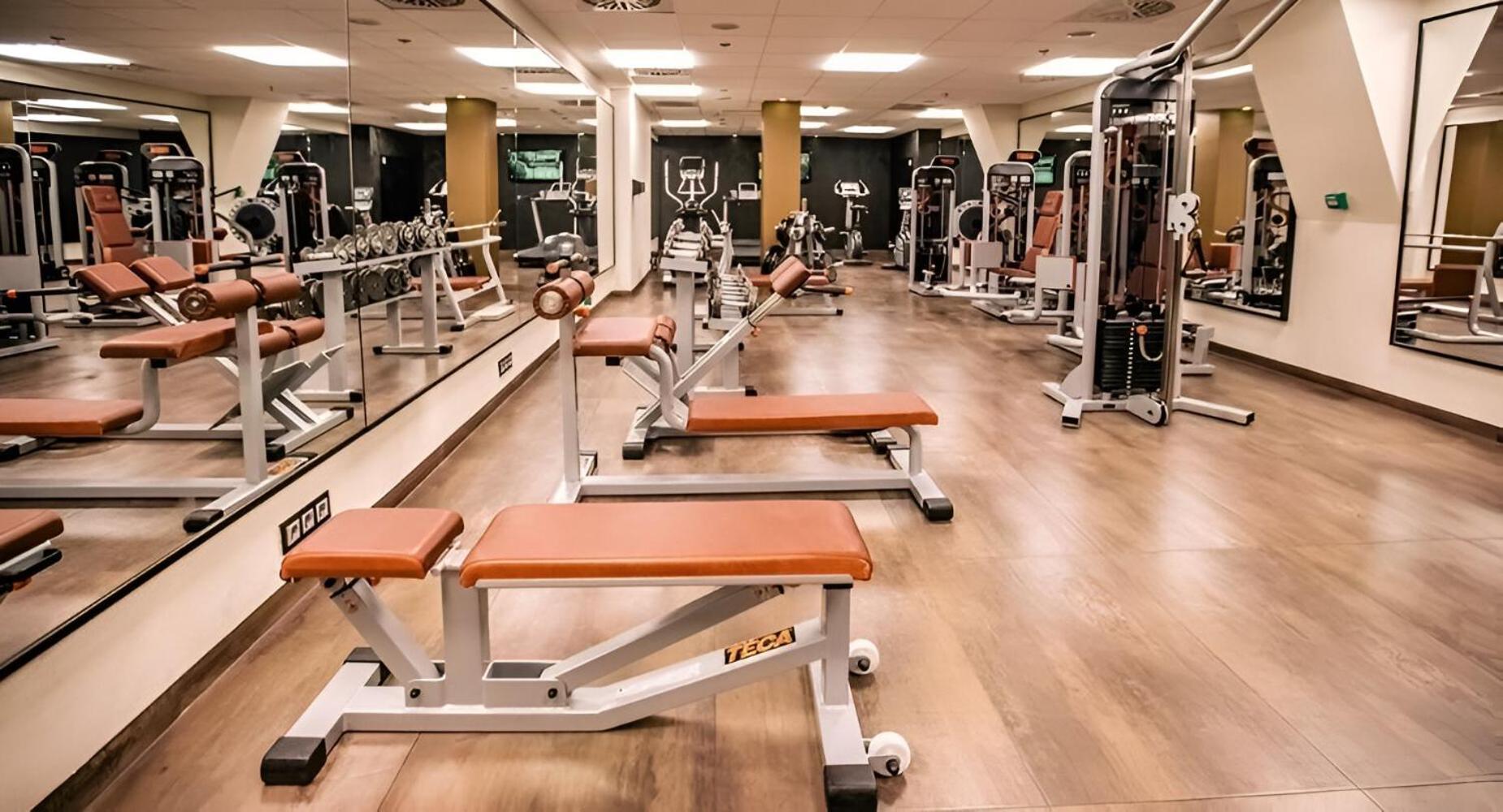 Sarah's With Pool, Wellness, Fitness * Budapesta